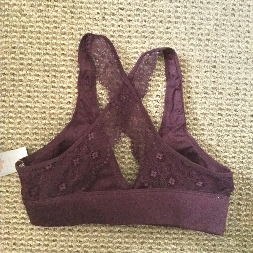 Lace sport bra (Brand new with tags)